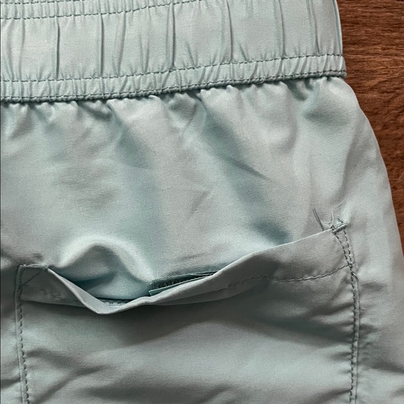 New Maui and Sons Teal Swim Trunks / Pool shorts - Picture 10 of 14